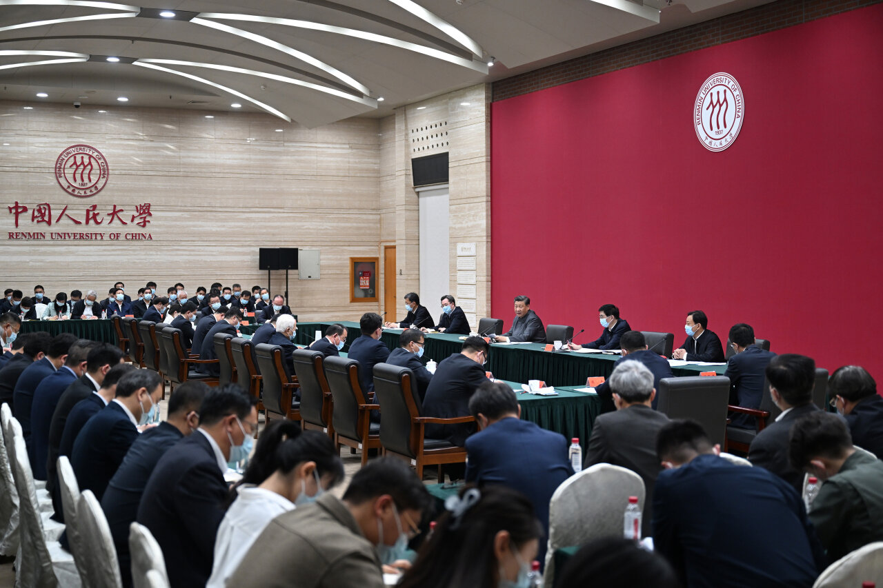 习近平在中国人民大学考察时强调坚持党的领导传承红色基因扎根中国大地 走出一条建设中国特色世界一流大学新路