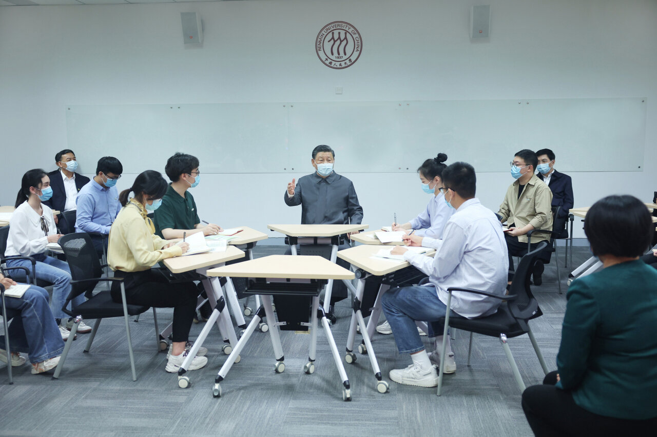 习近平在中国人民大学考察时强调坚持党的领导传承红色基因扎根中国大地 走出一条建设中国特色世界一流大学新路