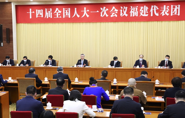 李希在参加福建代表团审议时强调  一刻不停正风肃纪反腐 为推进中国式现代化提供坚强保障